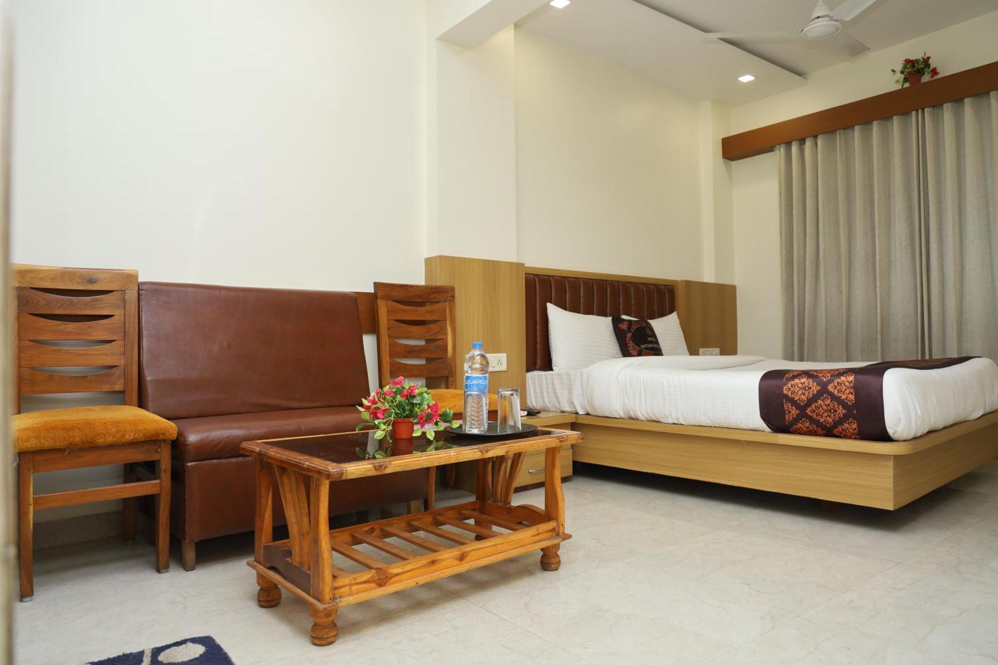 Hotel Satyam Residency Navi Mumbai Exterior foto